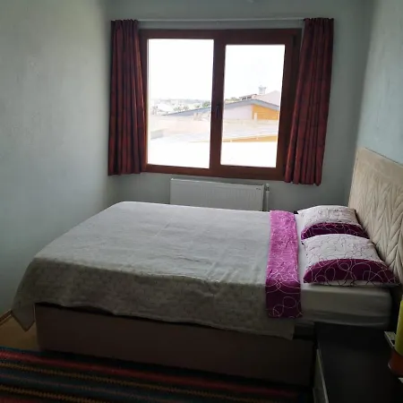 Penthouse On The Apartment Aliaga